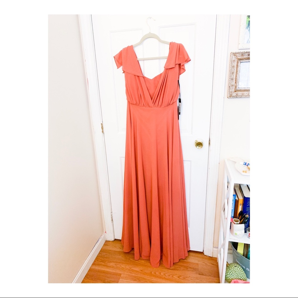 BNWT Lulu’s Formal Dress